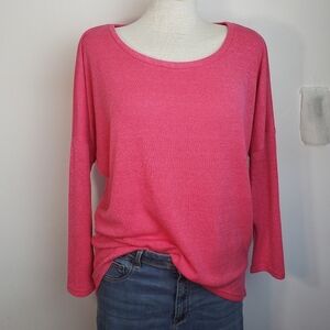 Uget Round Neck Quarter Sleeve Pink Longer In The  Back Women's Top Size S NWT
